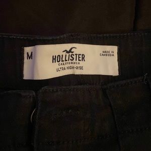 hollister ultra high-rise black cargo pants